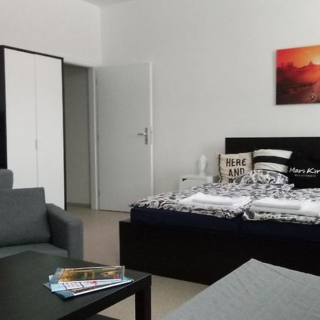 Mari Kiri Penzion Bratislava Buitenkant foto
